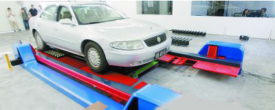 “最牛停車(chē)機(jī)器人”亮相《新聞聯(lián)播》，可實(shí)現(xiàn)自動(dòng)停取車(chē)