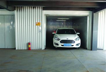 沈陽(yáng)12層立體停車場(chǎng)投入使用 司機(jī)開(kāi)車“坐”電梯上下樓