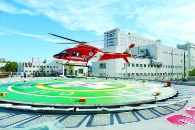 中日友好醫(yī)院啟用停機坪 立體停車樓同步啟用院內停車位